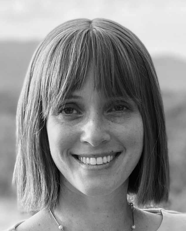 Fajnland, Mrs. Nechama