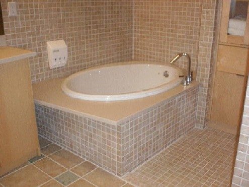 Mei Menachem Western Well Mikvah — photo 7 of 12