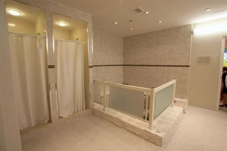 Mikvah Mei Menachem — photo 1 of 11