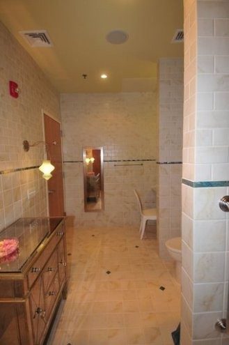 Mikvah Mei Menachem — photo 9 of 12